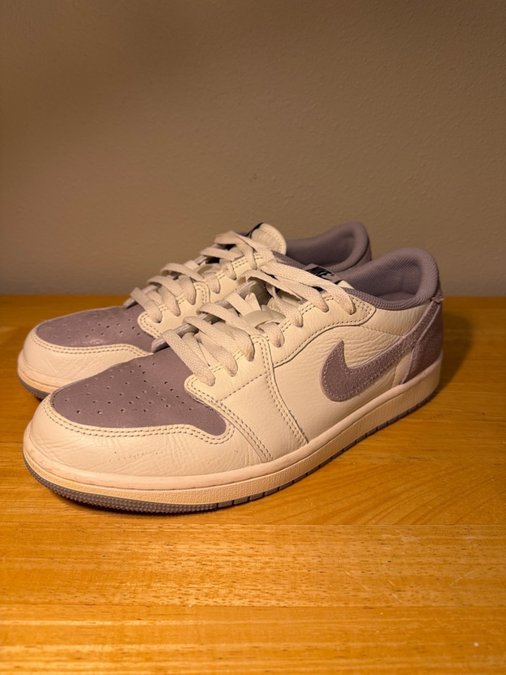 Nike Jordan 1 Low OG | Men’s 9.5 | white with lavender